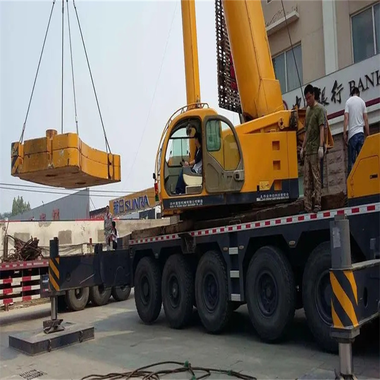 达川吊车怎么吊玻璃